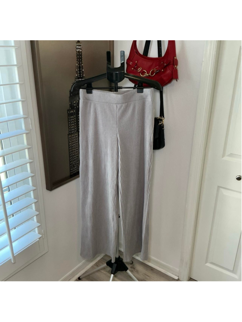 Forever 21 Gray Ribbed Wide Leg Pants Size Large NWT